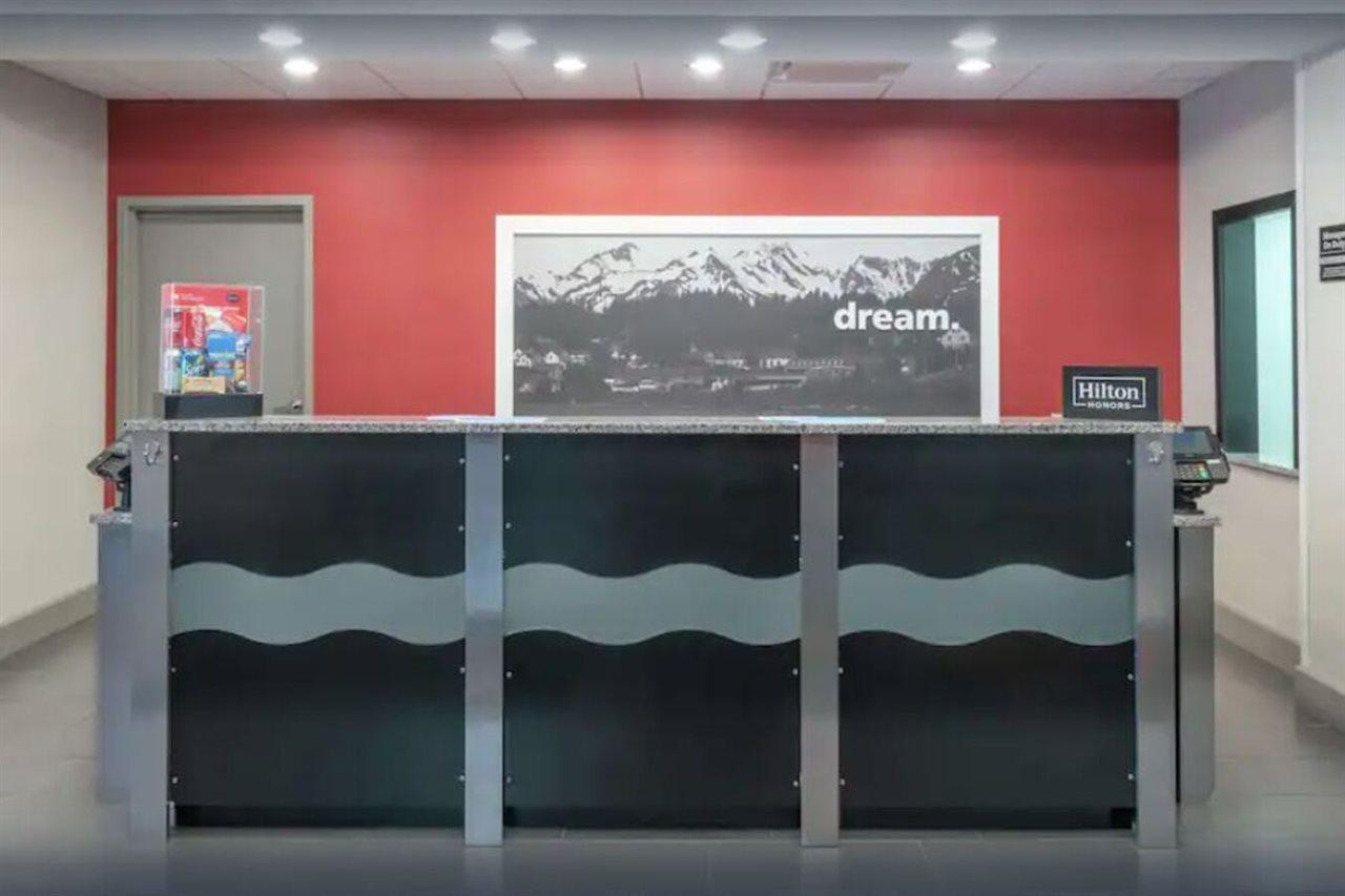 Hampton Inn And Suites Roanoke Airport/Valley View Mall Eksteriør bilde