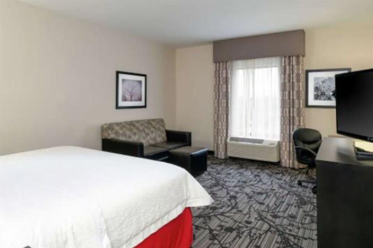Hampton Inn And Suites Roanoke Airport/Valley View Mall Eksteriør bilde
