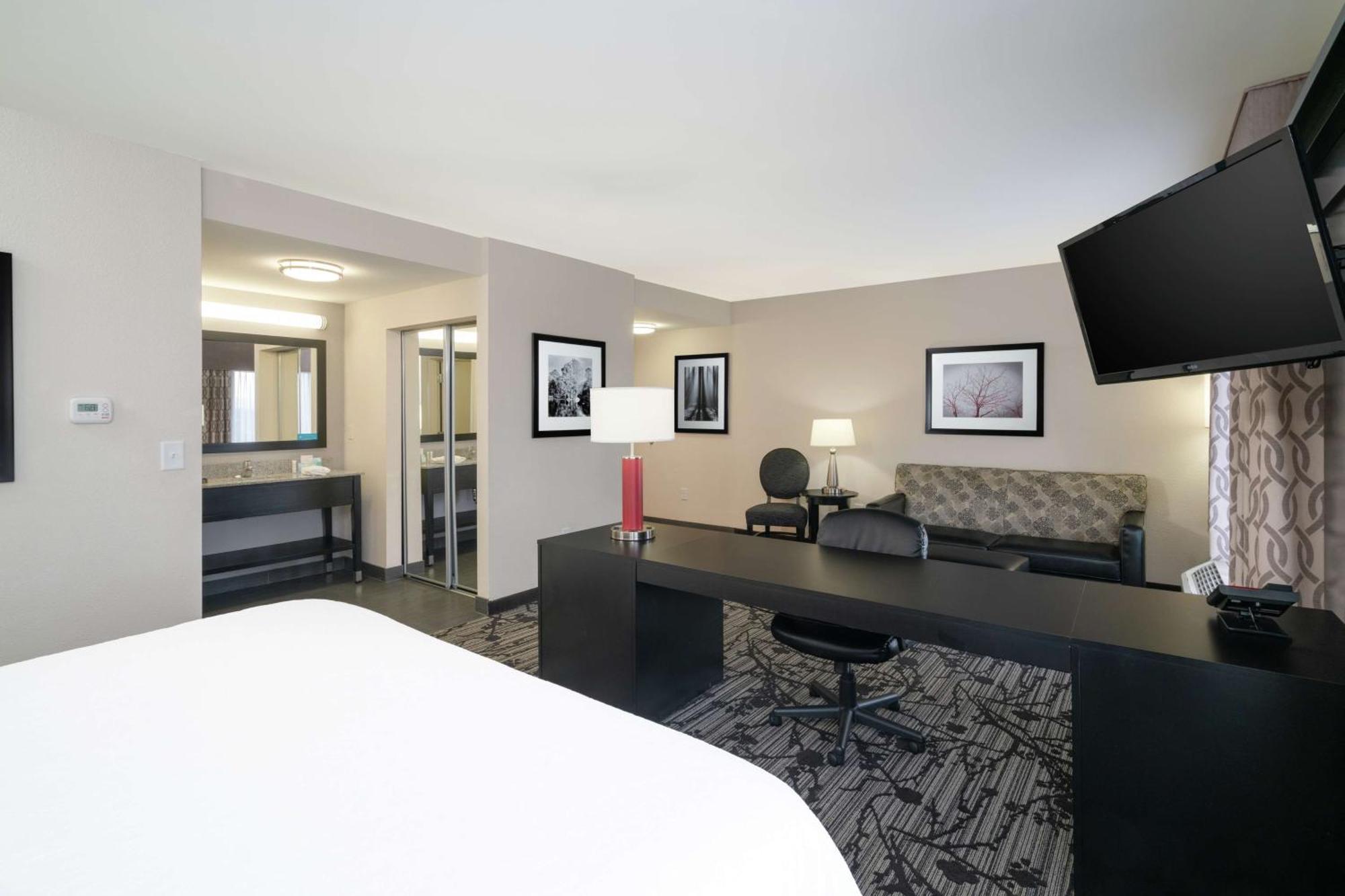 Hampton Inn And Suites Roanoke Airport/Valley View Mall Eksteriør bilde