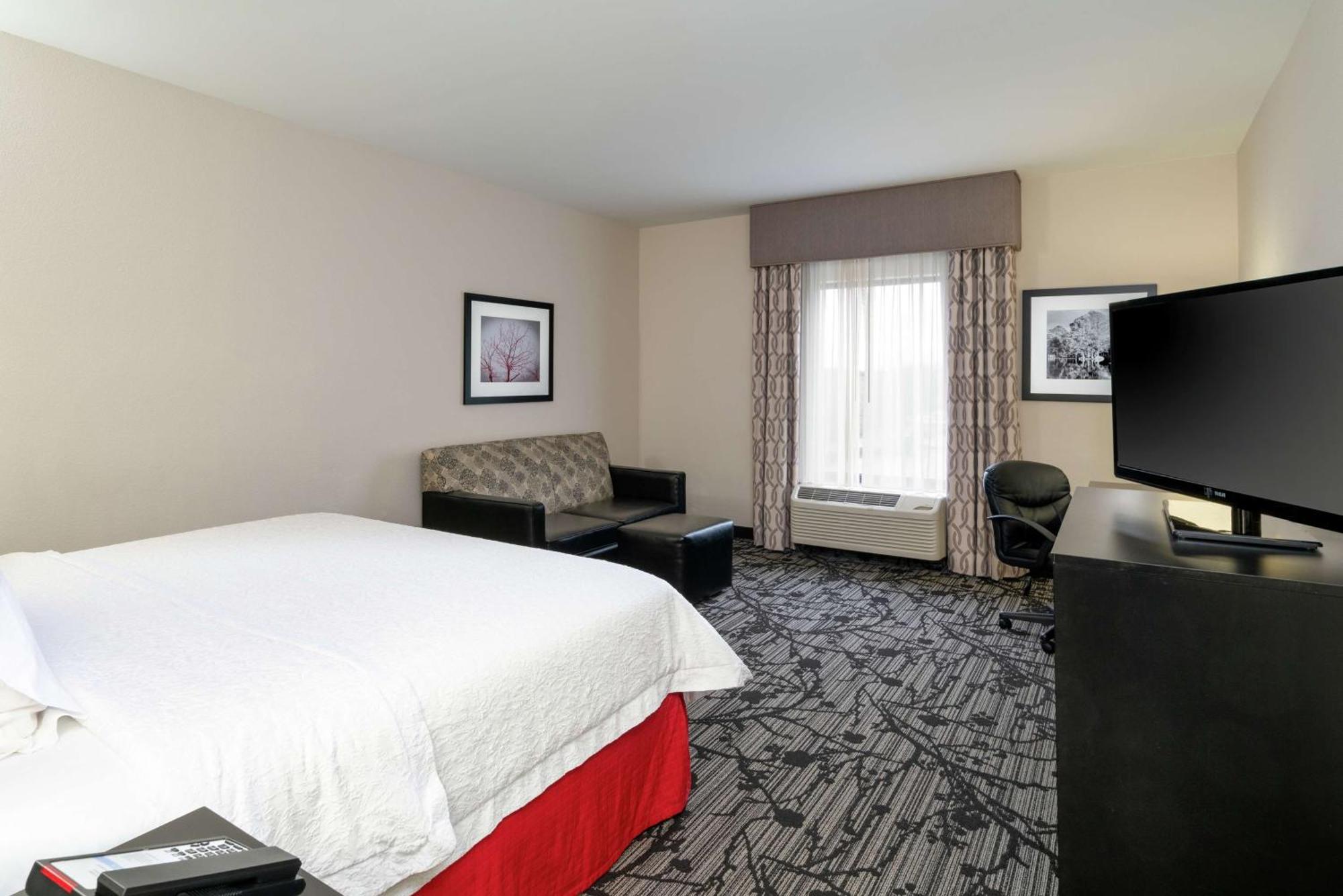 Hampton Inn And Suites Roanoke Airport/Valley View Mall Eksteriør bilde