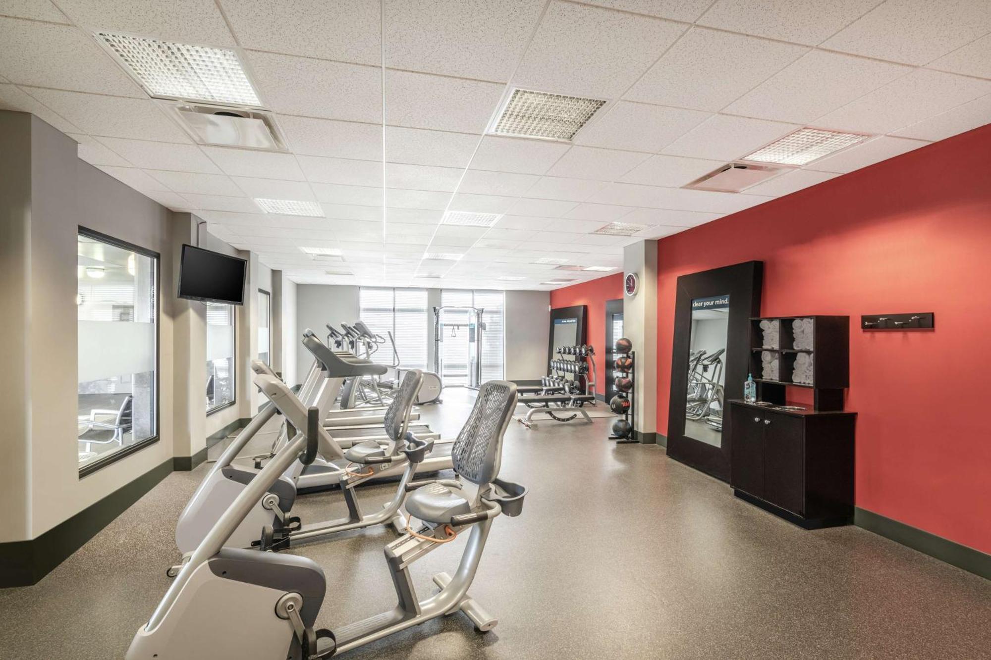 Hampton Inn And Suites Roanoke Airport/Valley View Mall Eksteriør bilde